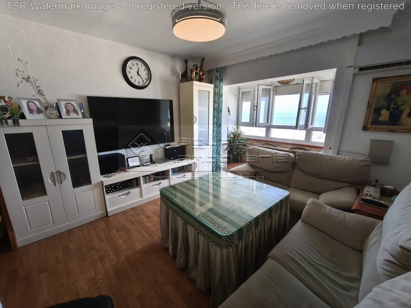 Sala de estar de Piso en venta en Cádiz con Aire acondicionado, Terraza y Piscina comunitaria
