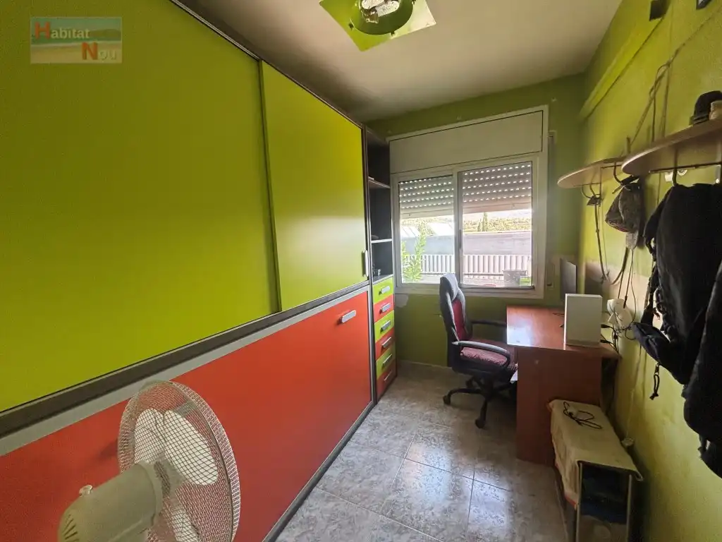 Bedroom of Flat for sale in La Bisbal del Penedès  with Air Conditioner and Oven