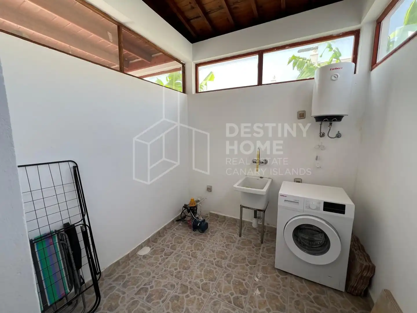 Vista exterior de Casa o xalet en venda en La Oliva amb Jardí privat, Terrassa i Traster