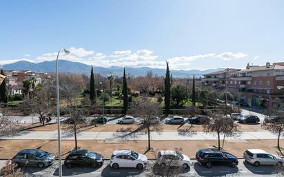 Aparcament de Casa adosada en venda en  Granada Capital amb Aire condicionat, Calefacció i Jardí privat