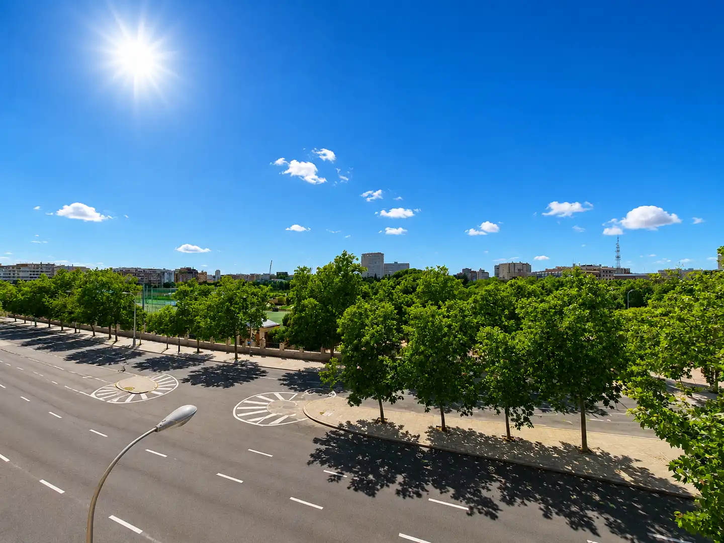 Vista exterior de Pis en venda en Madrid amb Calefacció