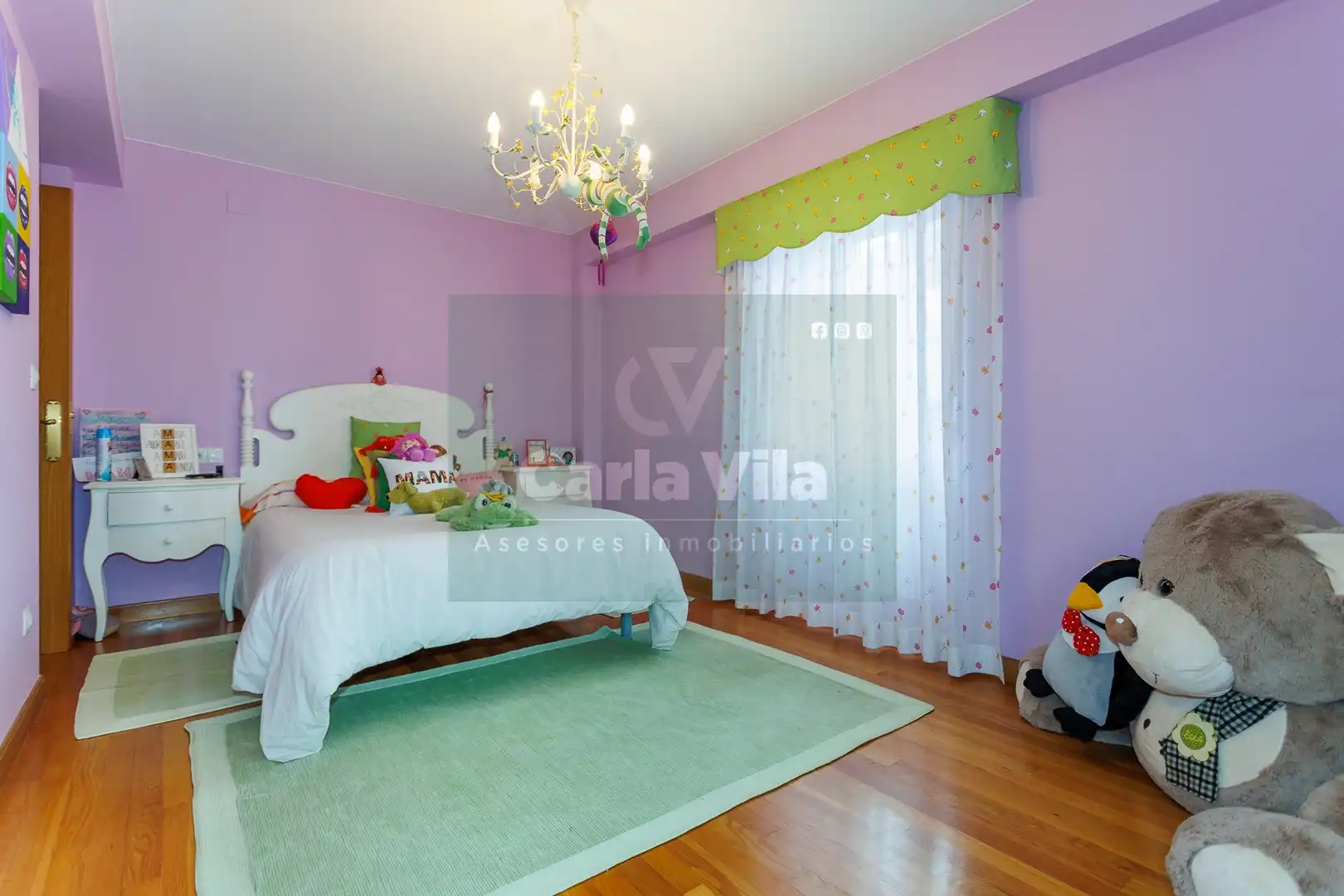 Dormitori de Finca rústica en venda en Lugo amb Jardí privat, Parquet i Terrassa