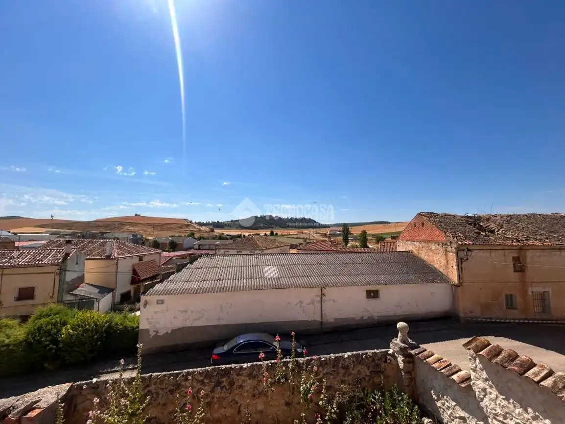 Vista exterior de Finca rústica en venta en Alba de Cerrato con Balcón