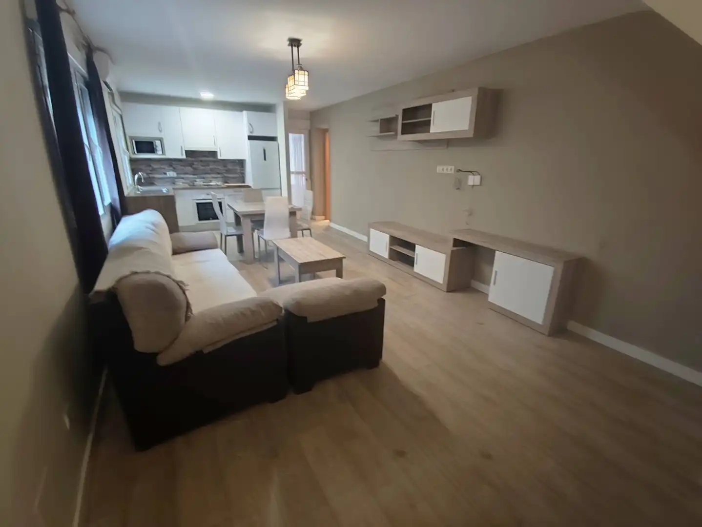 Sala de estar de Casa adosada en venta en Santa Cruz del Retamar con Aire acondicionado, Calefacción y Amueblado