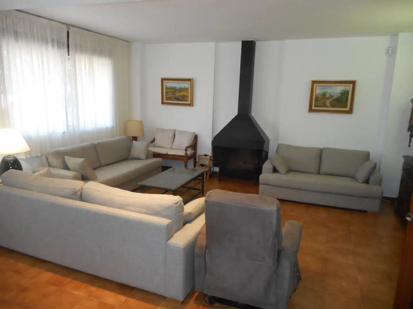Sala d'estar de Casa o xalet en venda en Olesa de Bonesvalls amb Calefacció, Jardí privat i Terrassa