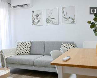 Living room of Flat to rent in  Madrid Capital  with Air Conditioner and Balcony