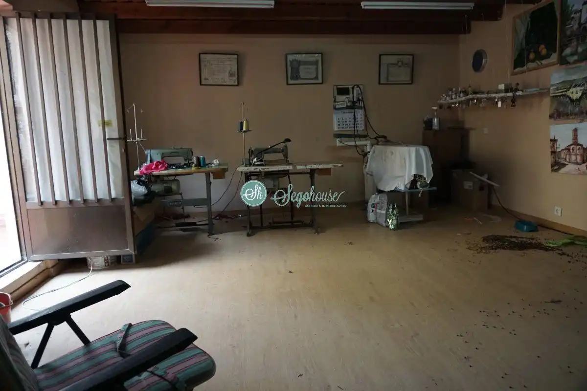 Piso en venta en Segovia con Calefacción, Parquet y Terraza