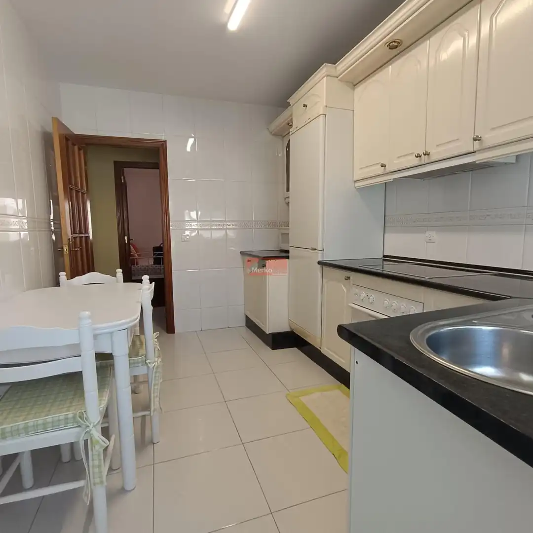 Flat for rent in Residencia - Abella