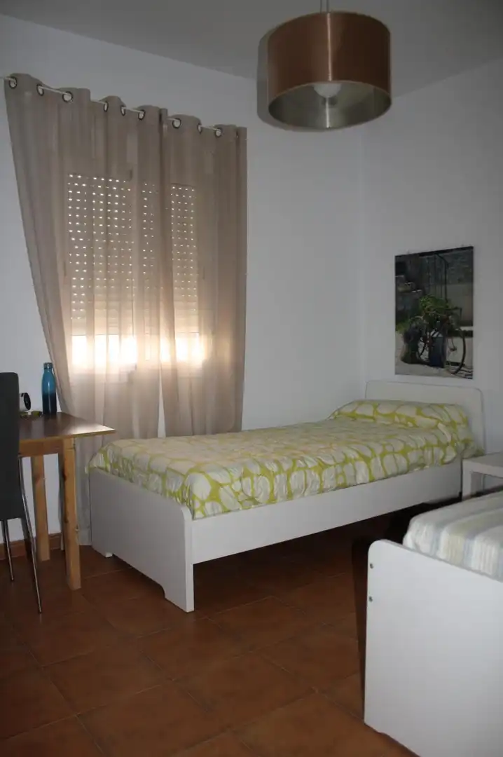 Dormitori de Casa adosada en venda en Carrión de los Céspedes