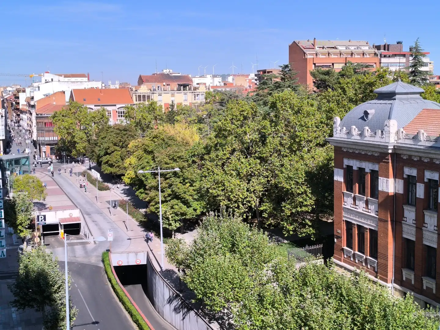 Außenansicht von Wohnung zum Verkauf in Palencia mit Heizung, Terrasse und Ofen