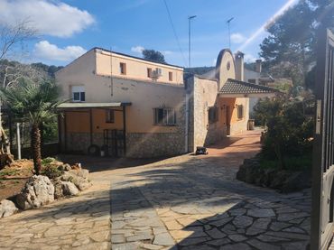 Casa con giardino in vendita a Olesa de Bonesvalls