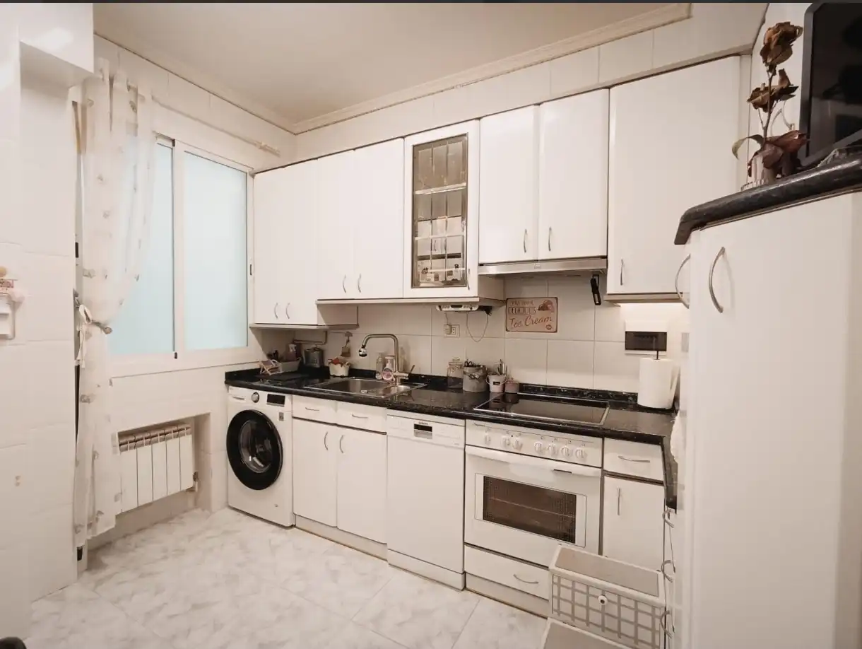Küche von Wohnung zur Miete in Bilbao  mit Heizung und Möbliert