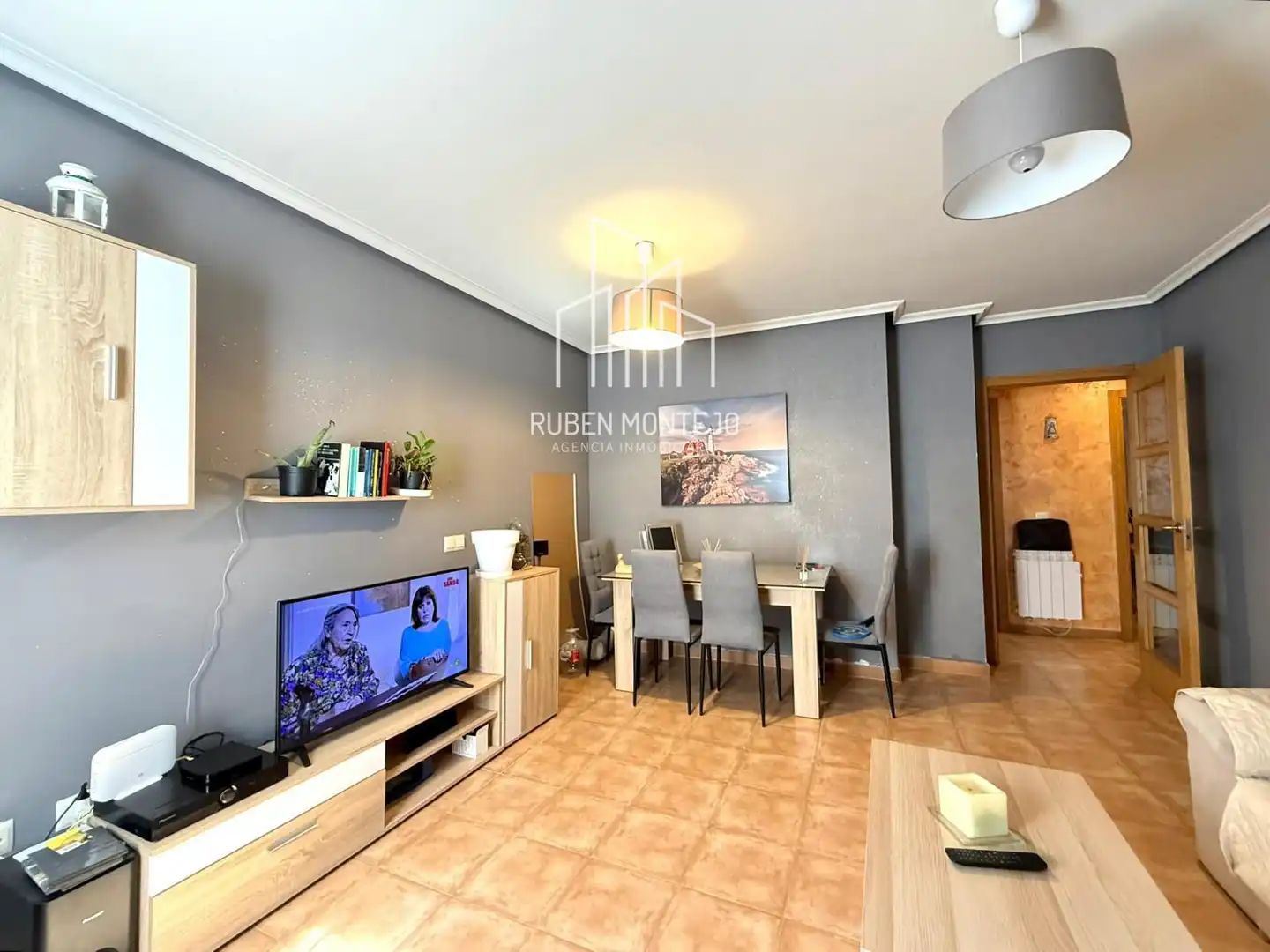 Sala de estar de Piso en venta en Castellanos de Moriscos con Calefacción, Horno y Lavadora