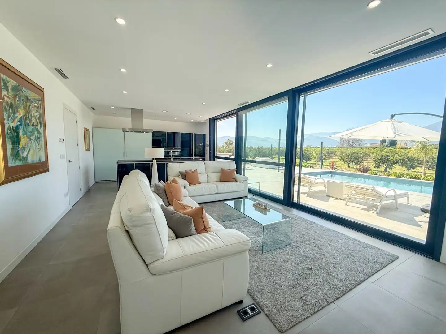 Sala de estar de Casa o chalet en venta en Tormos con Aire acondicionado, Calefacción y Piscina
