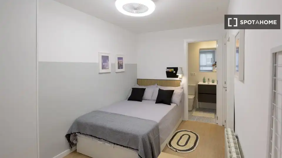 Habitación de Piso para compartir en Valencia con Aire acondicionado, Calefacción y Amueblado