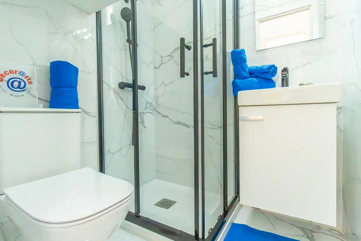 Baño de Piso en venta en Madrid con Aire acondicionado, Calefacción y Amueblado