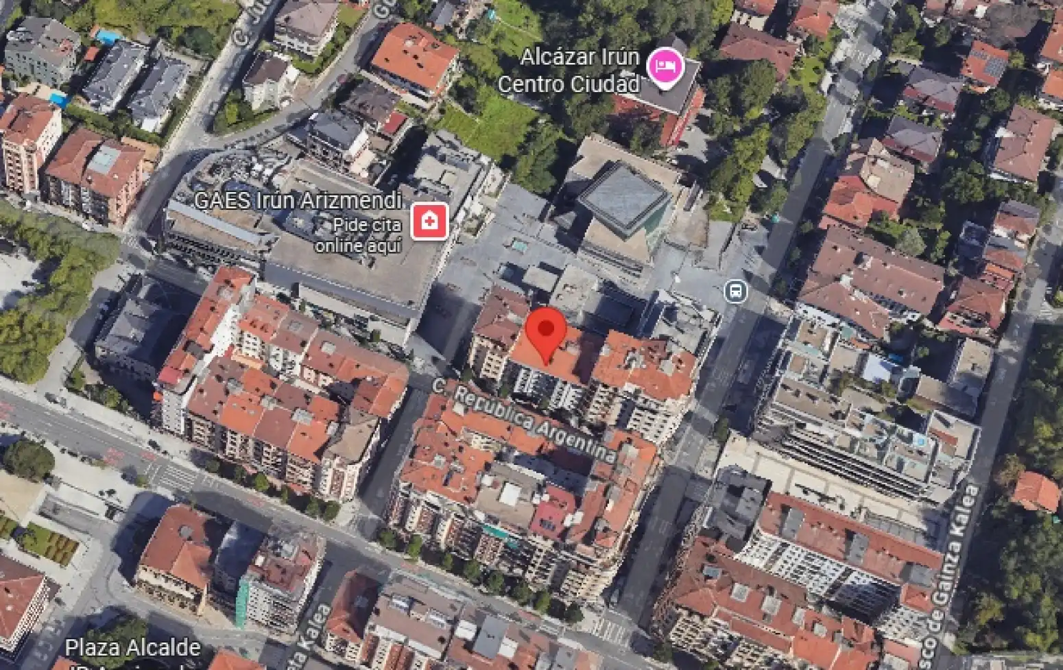 Vista exterior de Local en venta en Irun 