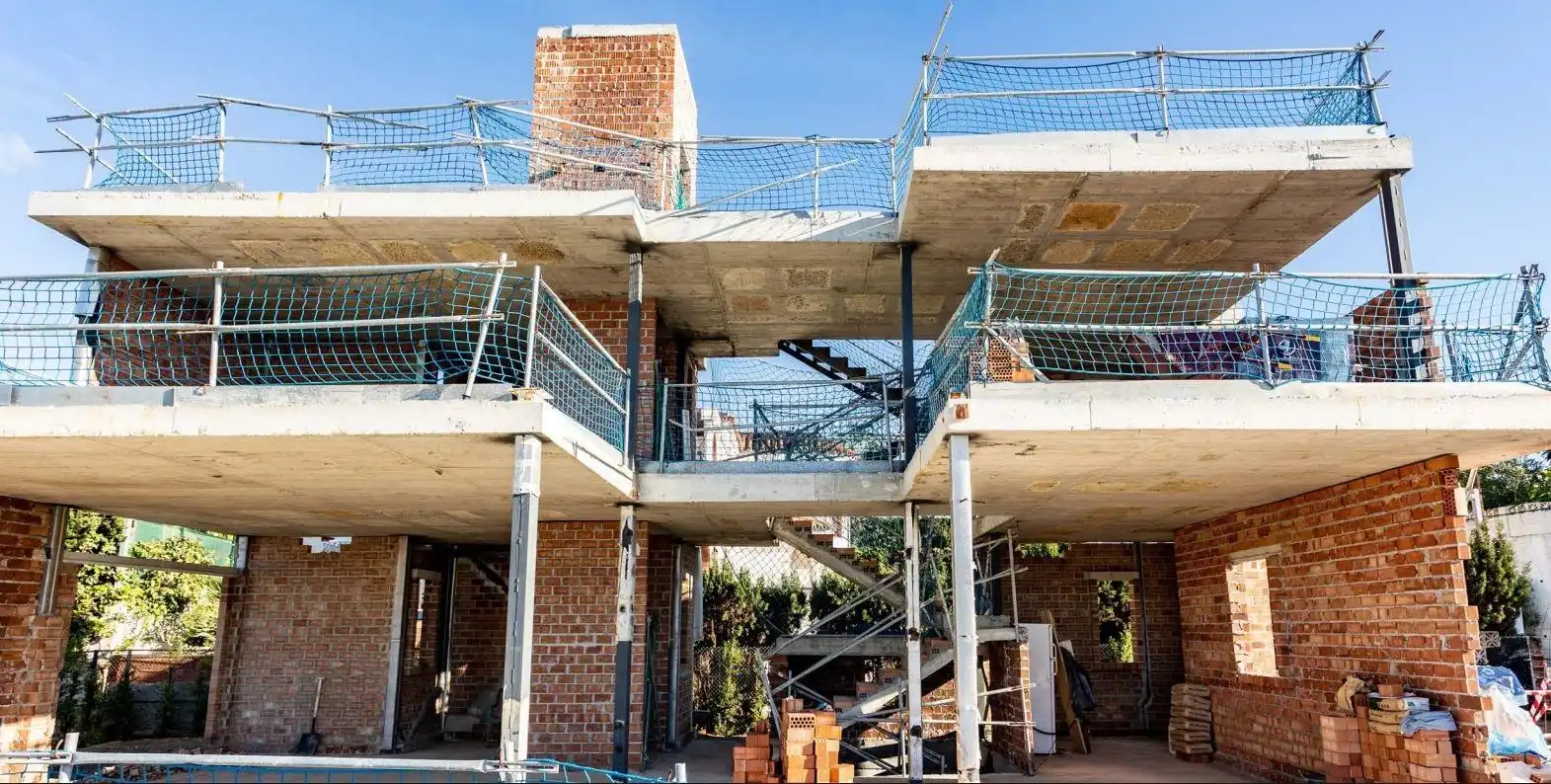 Vista exterior de Casa o xalet en venda en Mijas amb Aire condicionat, Jardí privat i Terrassa