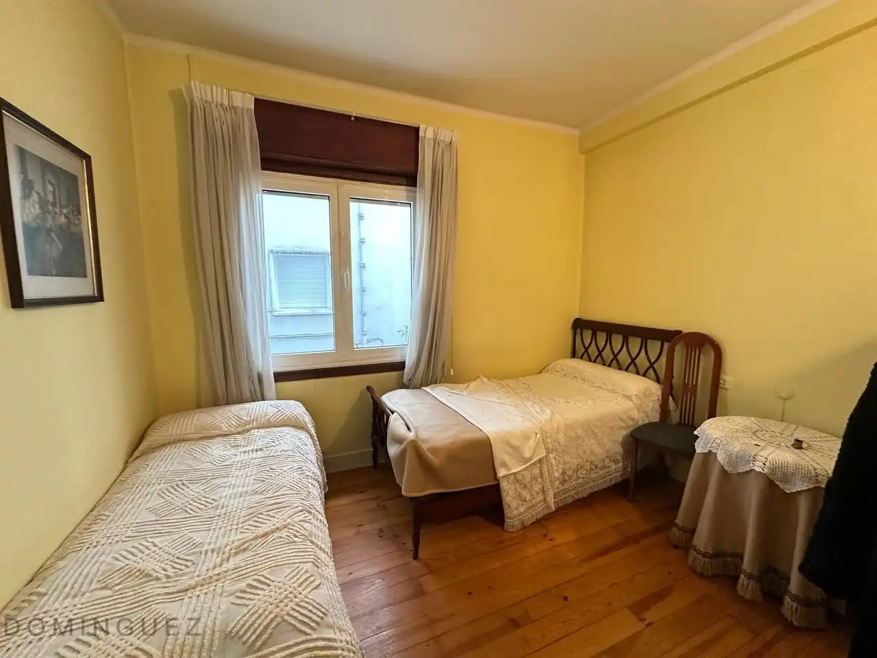 Dormitori de Pis en venda en Vigo  amb Calefacció i Parquet