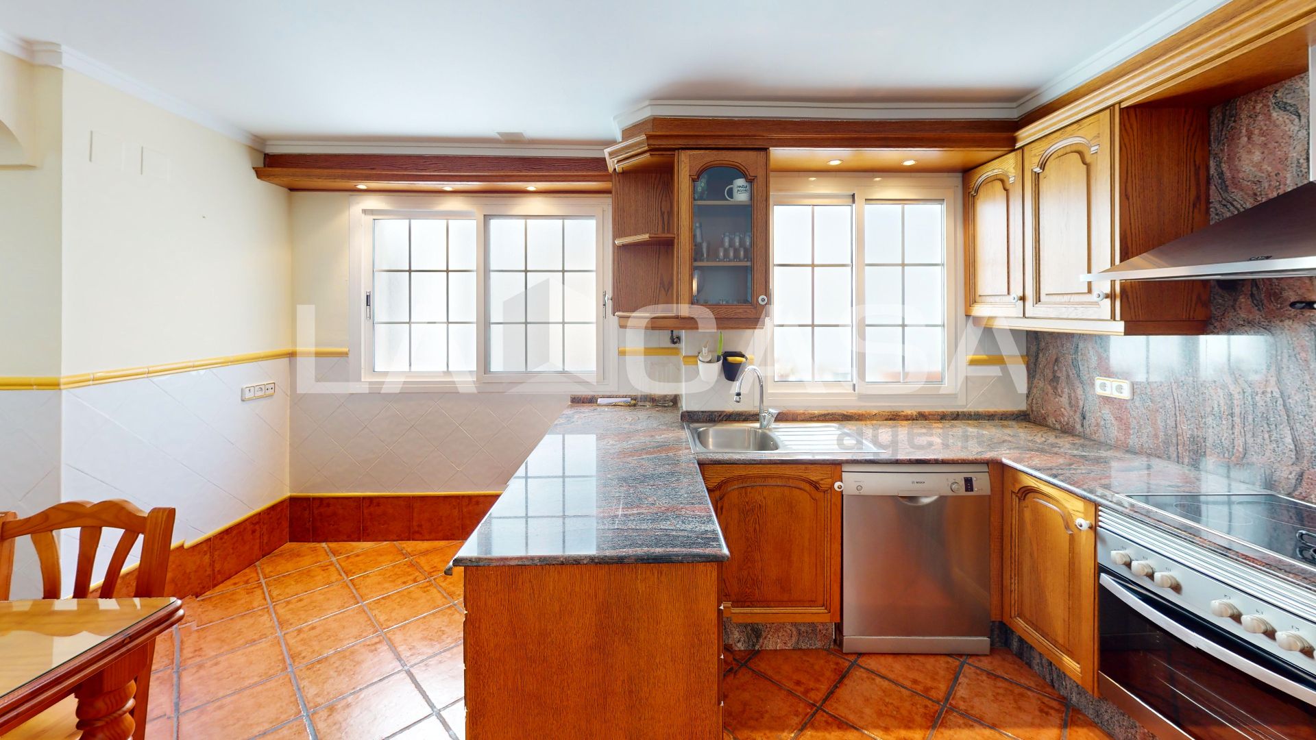 Kitchen of Flat for sale in  Valencia Capital  with Air Conditioner, Terrace and Furnished