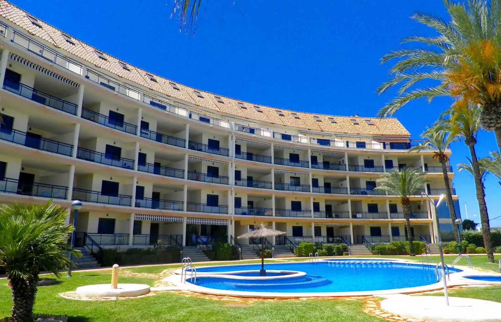 Vista exterior de Ático en venta en Dénia con Aire acondicionado, Calefacción y Terraza