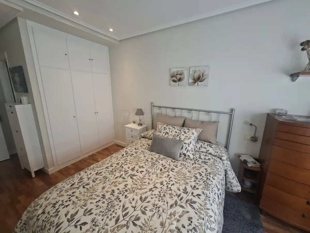 Habitación de Piso en venta en Vitoria - Gasteiz con Calefacción, Parquet y Terraza
