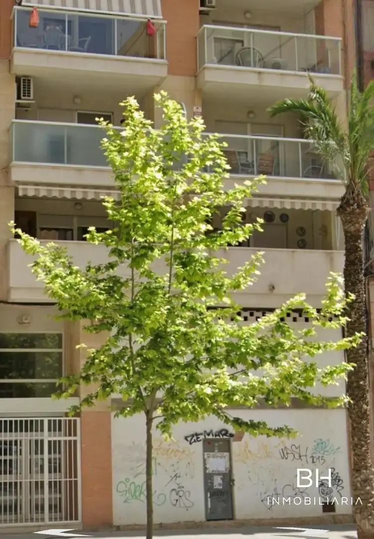 Business premises for sale in El Carril - Paseo de Chapi