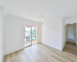 Dormitori de Apartament de lloguer en  Madrid Capital amb Terrassa, Forn i Es permeten mascotes