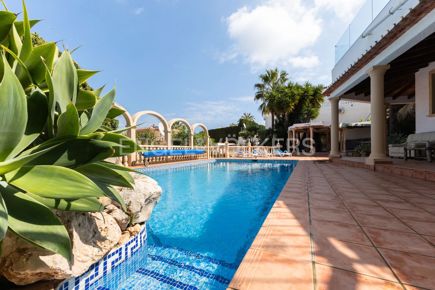 Piscina de Casa o xalet en venda en Dénia amb Aire condicionat, Calefacció i Jardí privat