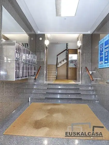 Oficina en venta en Bilbao  con Calefacción