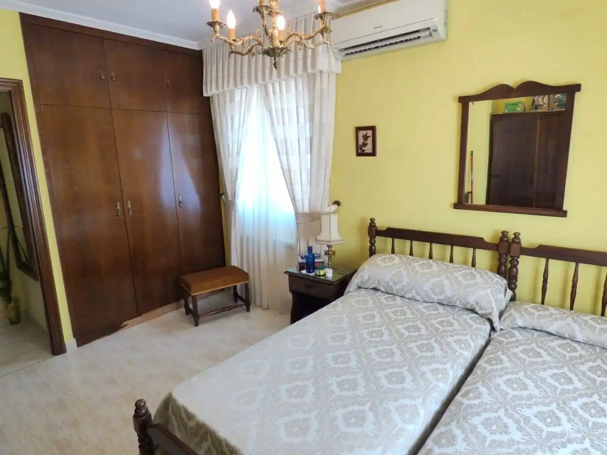 House with pool for sale in NAPOLES, imagen 25