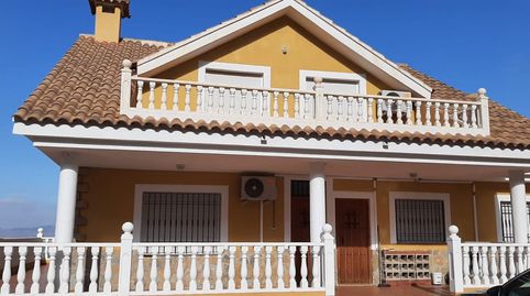 Chalet en venta en Aguaderas, 3 dormitorios.