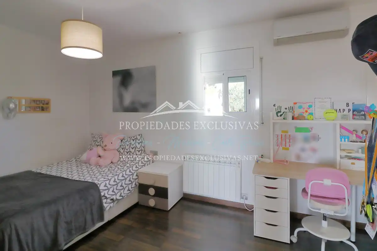 Habitación de Casa o chalet en venta en Cabrils con Aire acondicionado, Calefacción y Jardín privado