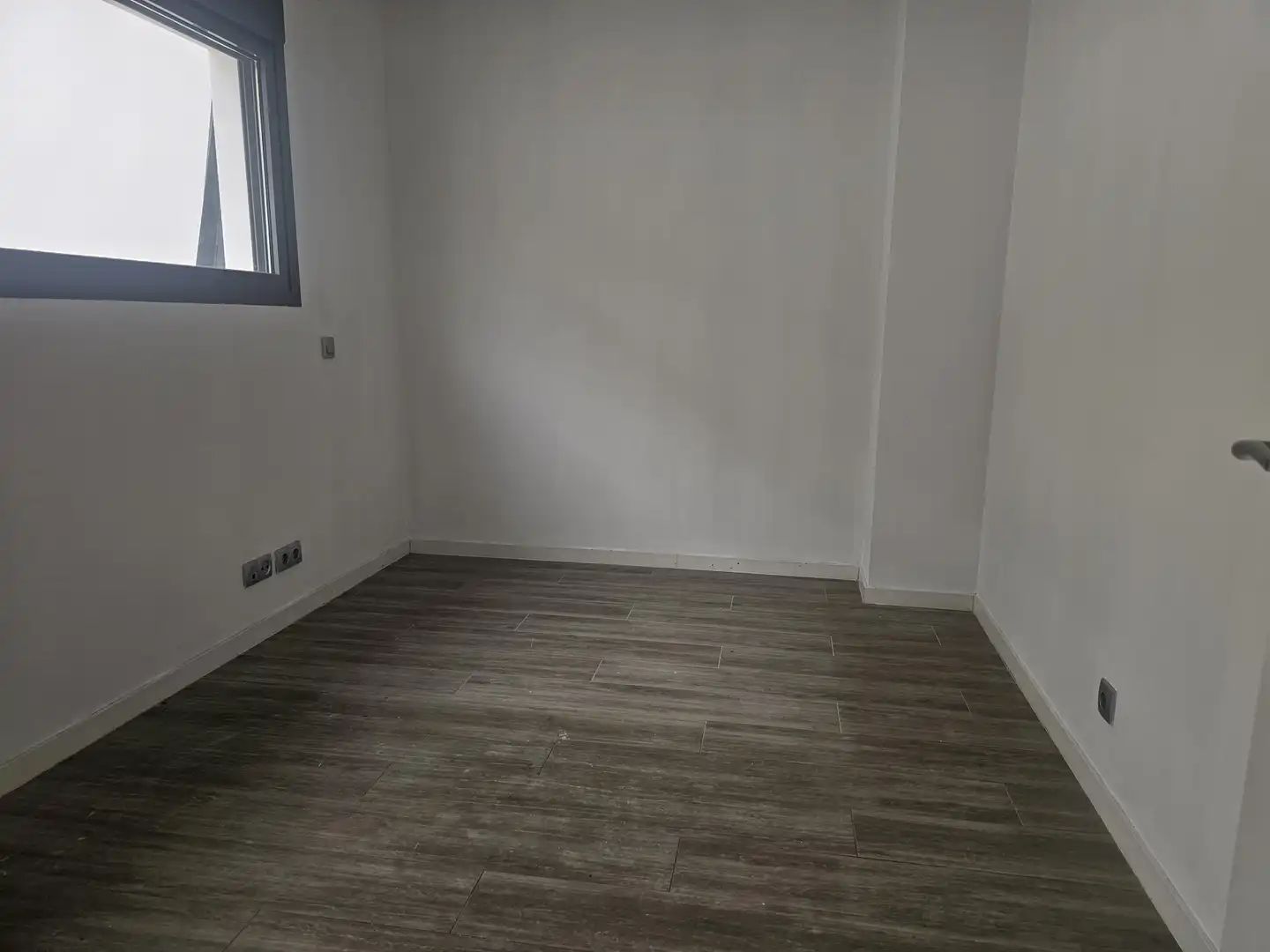 Habitación de Casa adosada de alquiler en Estepona con Aire acondicionado, Terraza y Piscina
