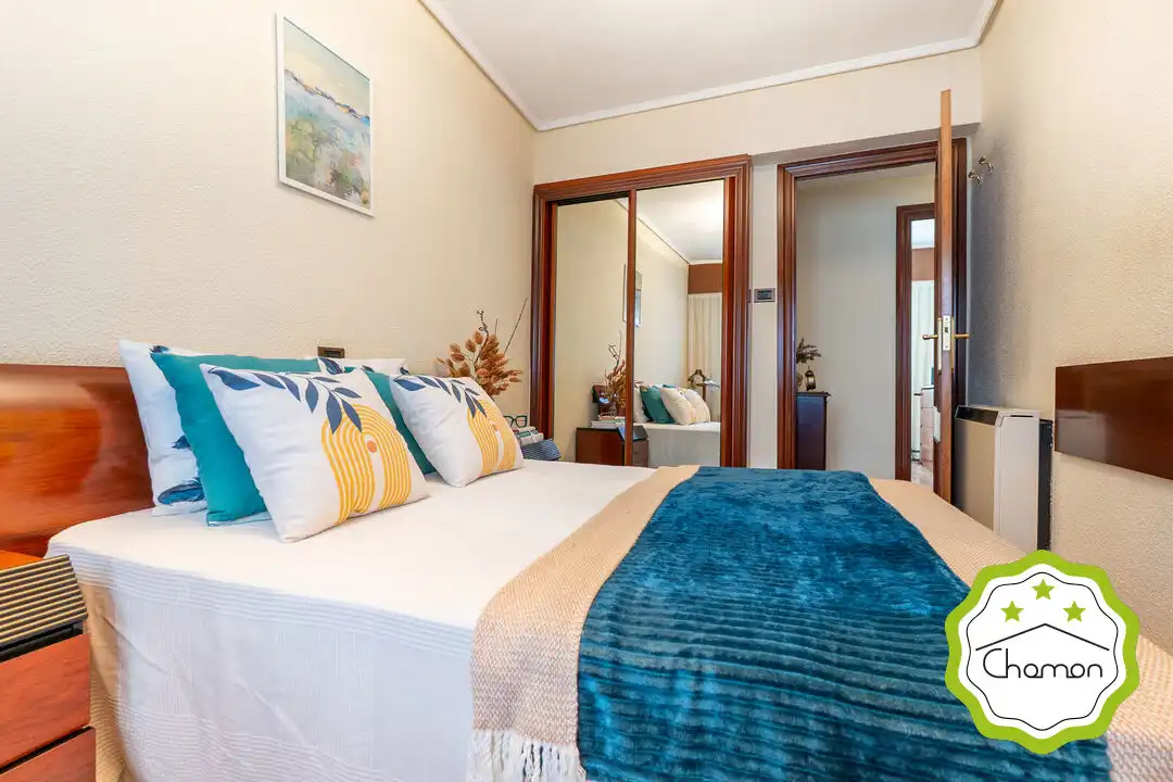 Habitación de Piso en venta en Bilbao  con Calefacción, Jardín privado y Amueblado