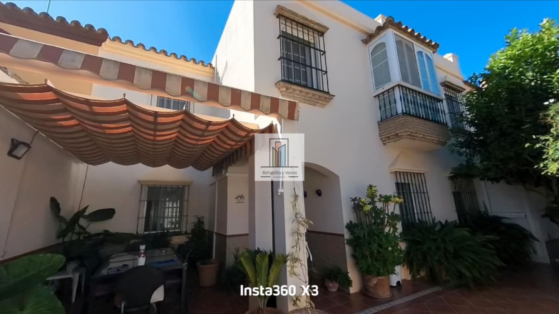 Exterior view of Single-family semi-detached for sale in Chiclana de la Frontera  with Air Conditioner, Private garden and Terrace