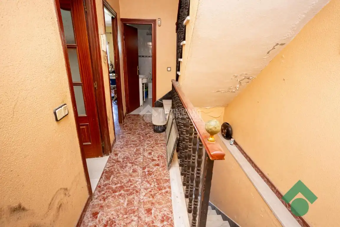 Casa adosada en venda en Algeciras amb Terrassa
