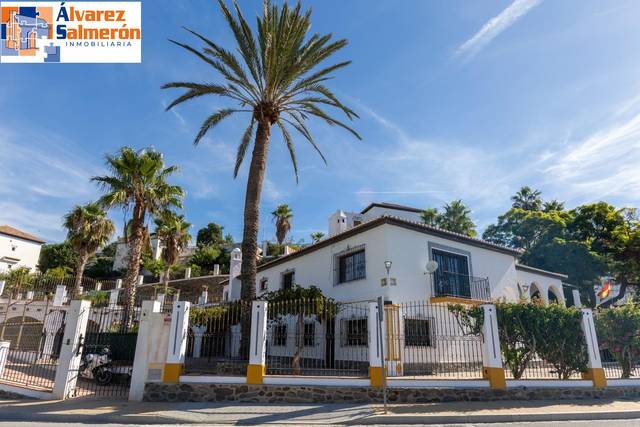 Casa-chalet en Venta en  PP DEL CERCADO en Almuñecar Centro