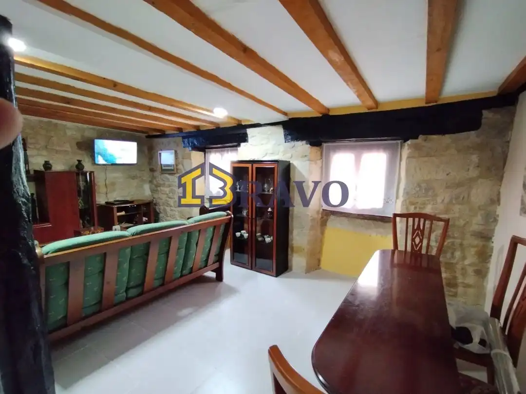 Houses for sale in Medina de Pomar, Burgos