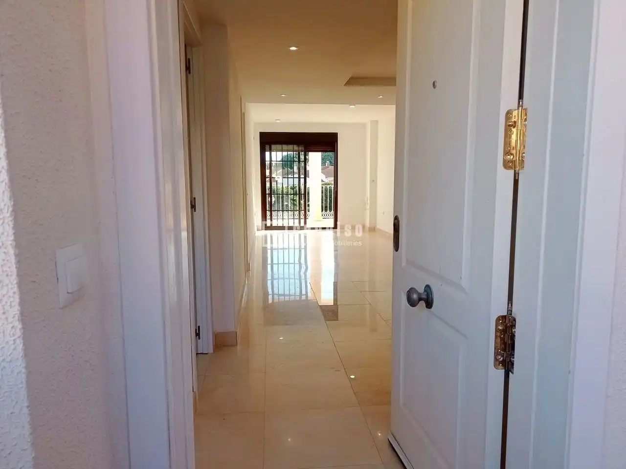 Wohnung zum Verkauf in Benalmádena mit Klimaanlage, Heizung und Privatgarten