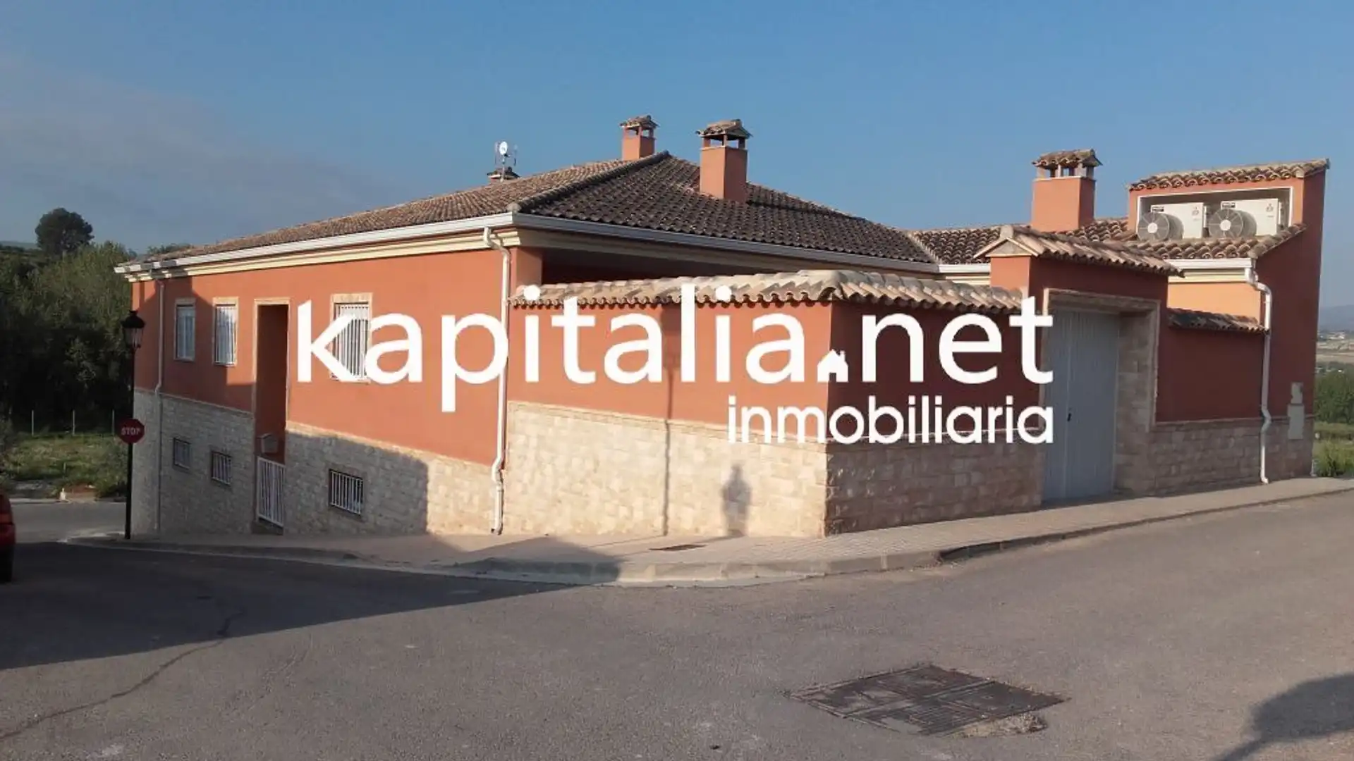 Vista exterior de Casa o xalet en venda en Bufali amb Aire condicionat, Terrassa i Moblat