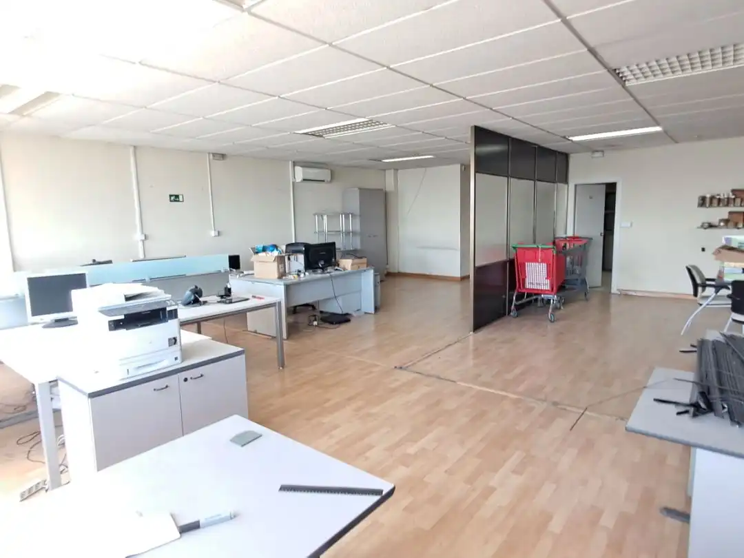 Büro zum Verkauf in Madrid mit Klimaanlage, Heizung und Terrasse