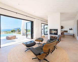 Sala d'estar de Casa o xalet en venda en Benissa amb Aire condicionat, Calefacció i Jardí privat