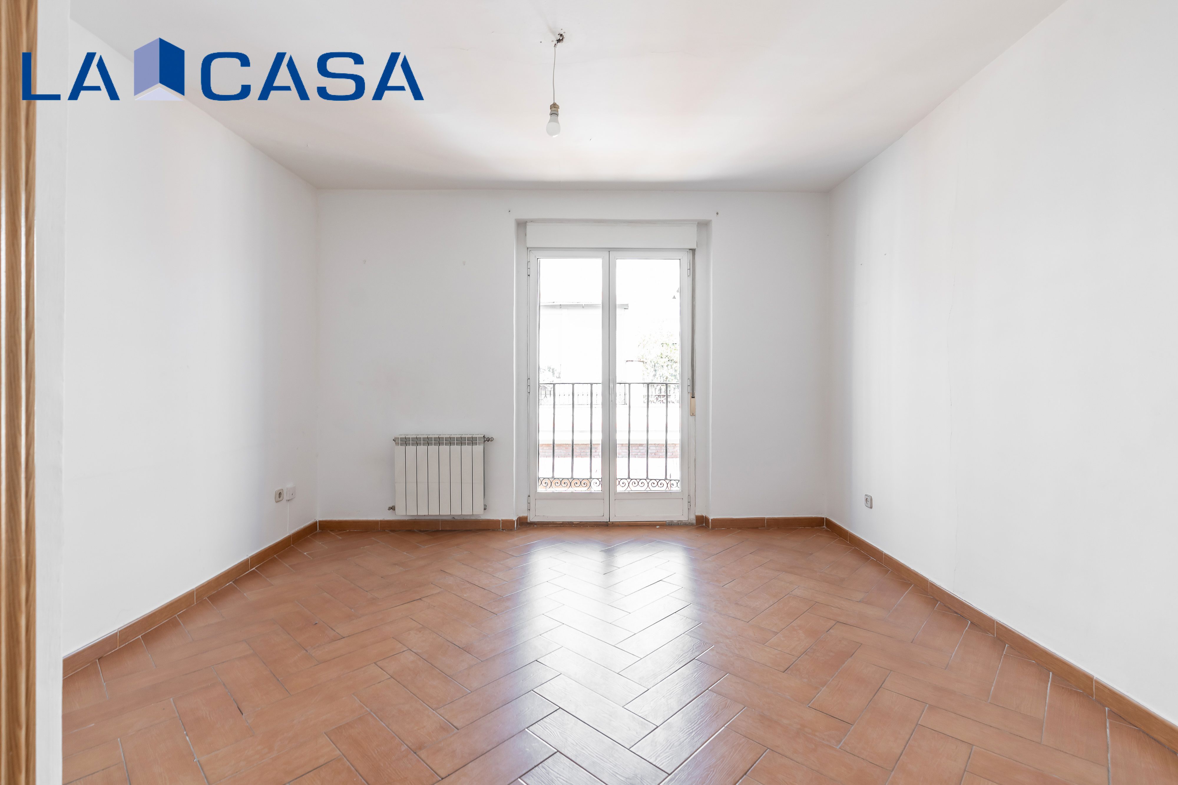 Flat for sale in  Madrid Capital  with Heating and Balcony