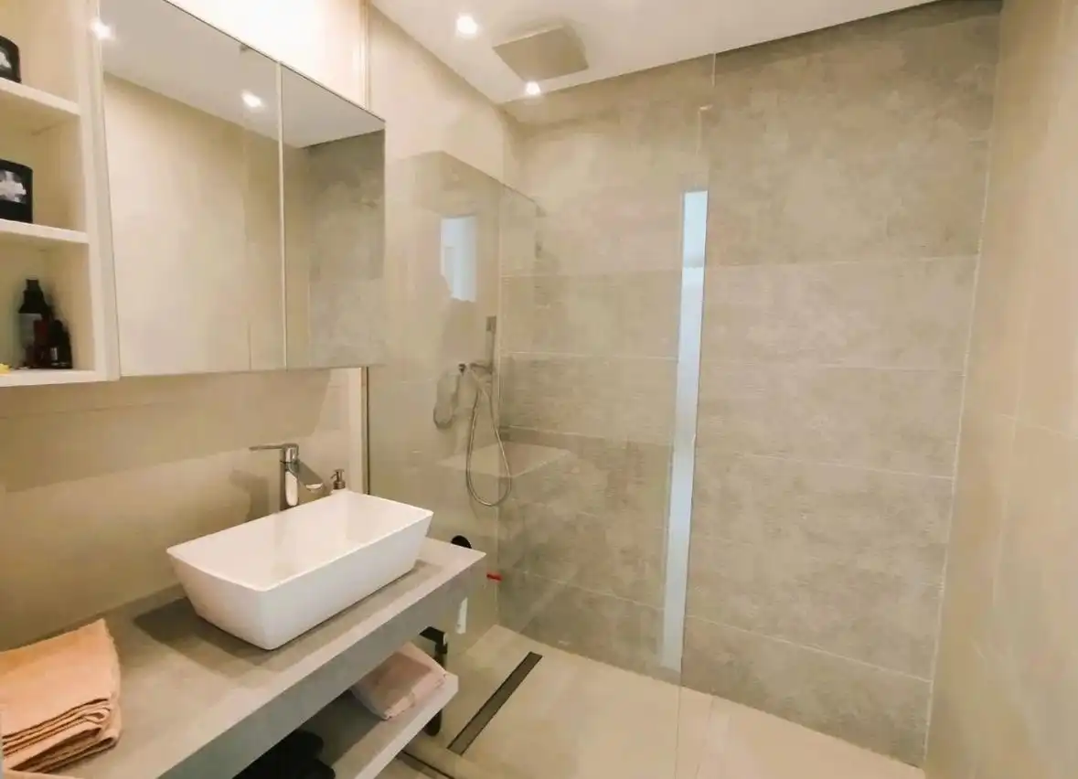 Baño de Piso de alquiler en Guardamar del Segura con Aire acondicionado, Calefacción y Terraza