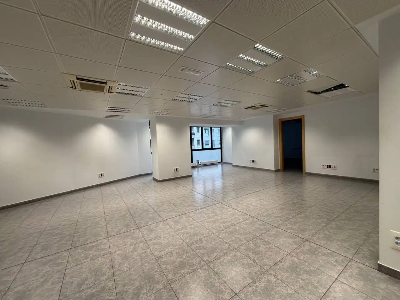 Local comercial de lloguer a Calle avinguda del Fener edifici el Forestal, imagen 10