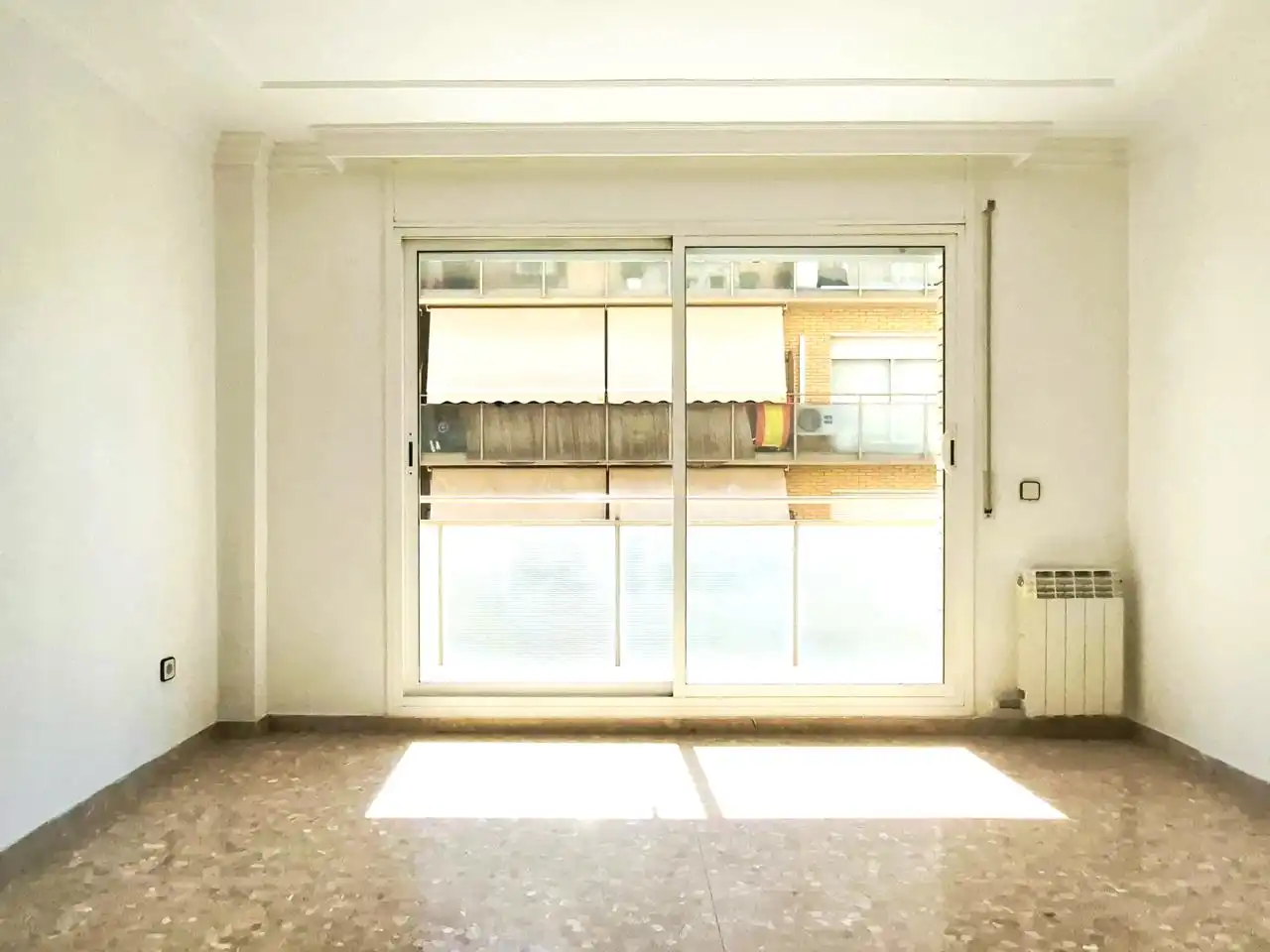 Piso en venta en Terrassa con Calefacción, Terraza y Balcón