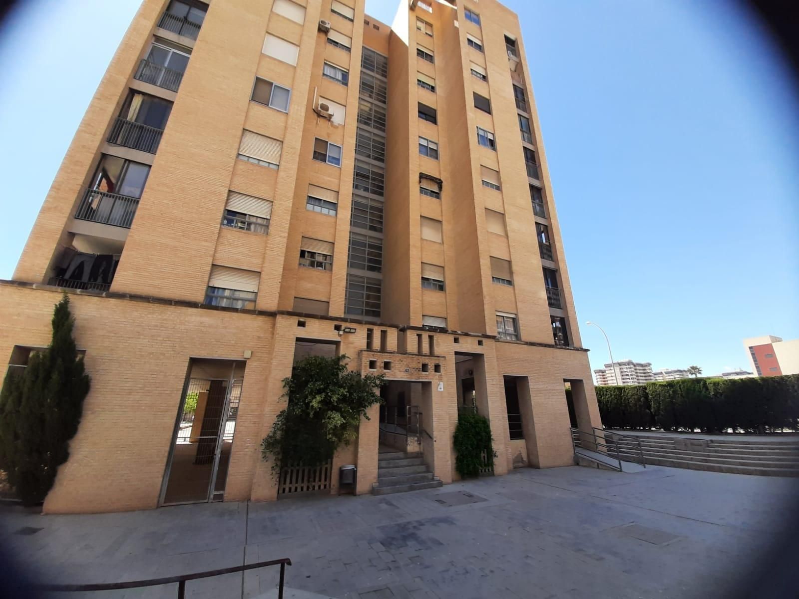 Vista exterior de Pis en venda en Alicante / Alacant