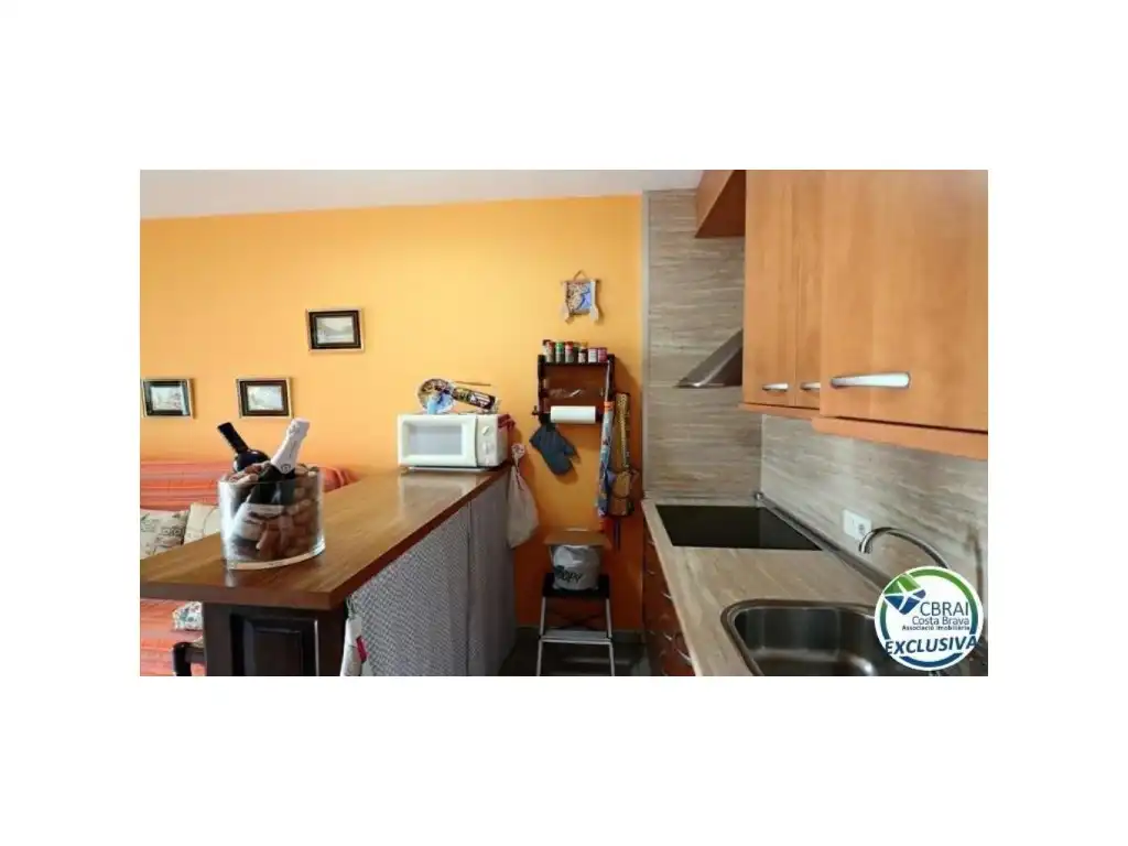 Kitchen of Flat for sale in Empuriabrava  with Community pool