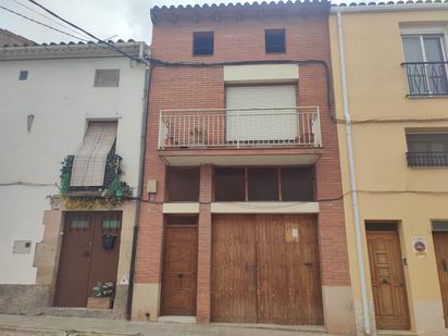 Vista exterior de Casa o xalet en venda en Les Borges Blanques amb Aire condicionat, Terrassa i Balcó